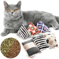Canadian Cat Company Tier-Intelligenzspielzeug Katzen Schmusekissen Set, mit Katzenminze & Baldrian, Mini Pyramiden-Kissen, 6er Schmusekissen-Set