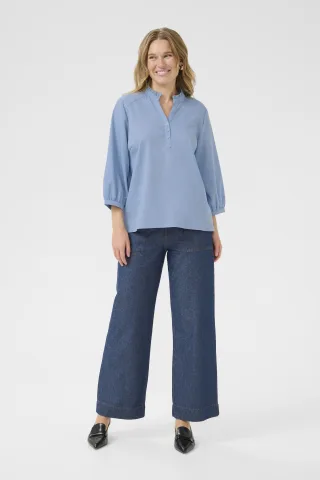 Blau