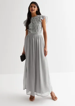 Maxikleid mit silbernen Verzierungen