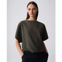 OPUS Kurzarmshirt SOLCHEN mit Oversize-Schnitt U-Boot-Ausschnitt und Teilungsnähte wirken modern