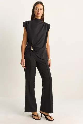 Hochtailliertes Flared-Leg Co-Ord-Set
