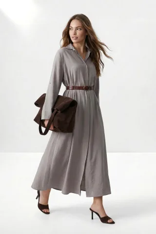 Braunes, flaches Maxi-Hemdkleid für Damen mit Hijab-Funktion