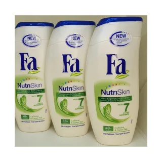 Fa Nutriskin  Grüntee Körperlotion für alle Hauttypen Multipack 3x250ml