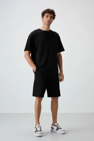 Schwarz