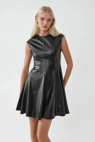Kunstleder Mini-Kleid mit Reißverschluss