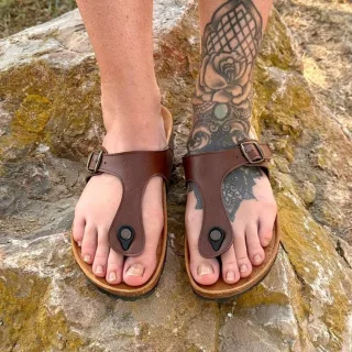 Shoezuu Toe Post Sandalen nut 38