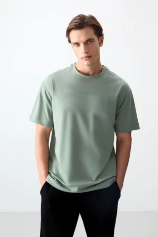 Übergroßes Rundhals-T-Shirt