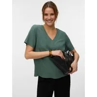 Vero Moda Blusenshirt VMMYMILO S/S V-NECK TOP WVN GA mit klassischem Schnitt