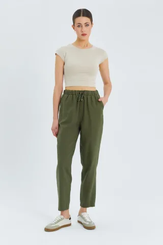Hochtaillierte Hose mit Kordelzug