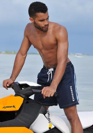 Chiemsee Badeshorts sportliche Bade-Shorts, elastischer Bund, mit Außenkordel