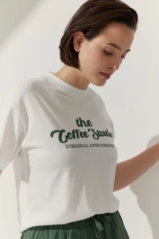 THE FASHION PEOPLE - Coffee-Studio T-Shirt warm white print - Gr. - S
