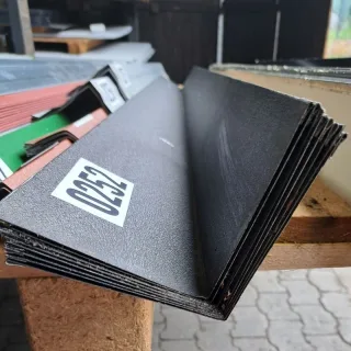 Winkelblech | 2,00 m Länge | Schwarz ( ca. RAL 9005 )