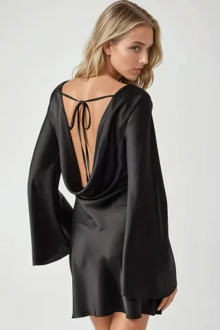 Wasserfall-Rücken Satin-Mini-Kleid