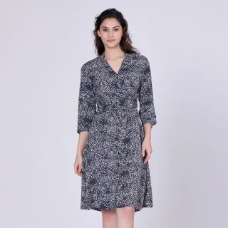 Minimalistisches bedrucktes Teekleid und 3/4-Ärmel