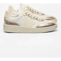 VEJA V-90 Sneaker