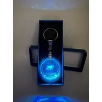Stelby Schlüsselanhänger mit Gravur Schlüsselanhänger LED Sternzeichen aus Glas mit Farbwechsel (inkl. Geschenkbox), Farbwechsel, transparent, modernes Design
