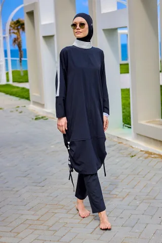 Schwarzes Burkini-Set mit vollständiger Abdeckung und bescheidener Badebekleidung