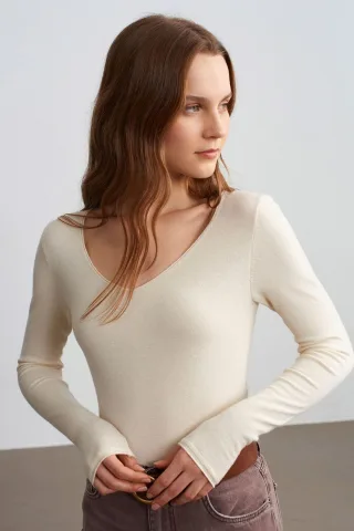 Slim Fit V-Ausschnitt Rippstrickpullover
