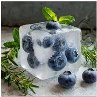 artissimo Glasbild Bild aus Glas 30x30 cm / Wandbild Küche / Küchendeko Wand, Küchenbild: Eiswürfel mit Blaubeeren
