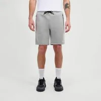 Ellesse Sweatshorts GIALARNO SHORT mit Reißverschlusstaschen, atmungsaktiv, pflegeleicht, gerade Beinform