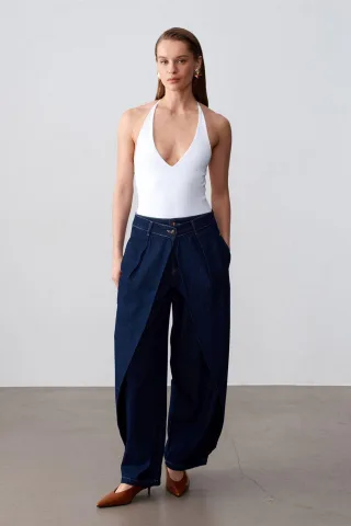 Hoch-taillierte weit geschnittene Jeans