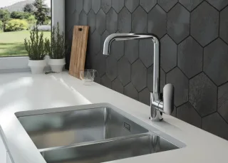 Neuesbad Serie 100 Küchenarmatur mit rechteckigem Auslauf, Oberfläche: chrom NB1DEBGA_063M1