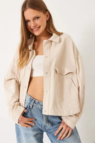 Gabardine Jacke mit Knopf, Taschen und Hemdkragen