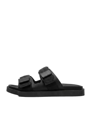 Schwarz