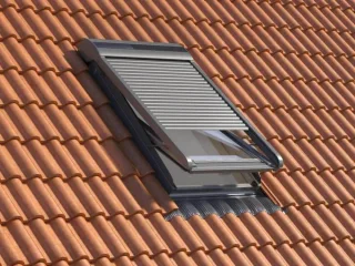 VELUX Gruppe Solar Rollladen  Dachfenster RoofLite Sparpaket SunProtectSolar" mit Eindeckrahmen"