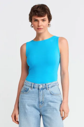 Ärmellose Slim-Fit Boot-Ausschnitt-Bluse