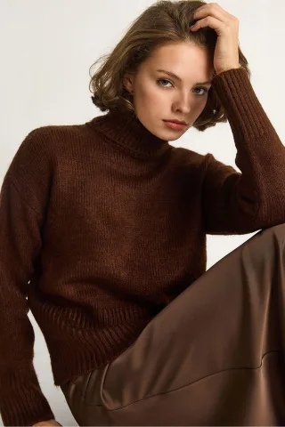Übergroßer Strickrollkragenpullover