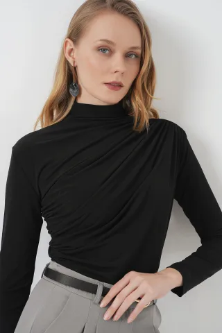 Schwarz