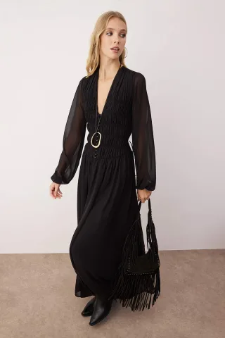 Langes, flaches Damen-Maxikleid im Freizeit-/Skater-Stil