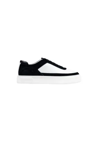 Zweifarbige Schnürsneaker