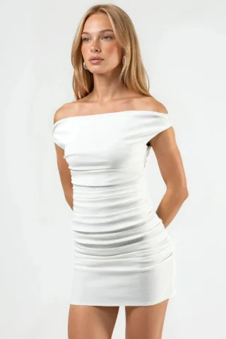 Schulterfreies Boot-Ausschnitt Mini-Kleid