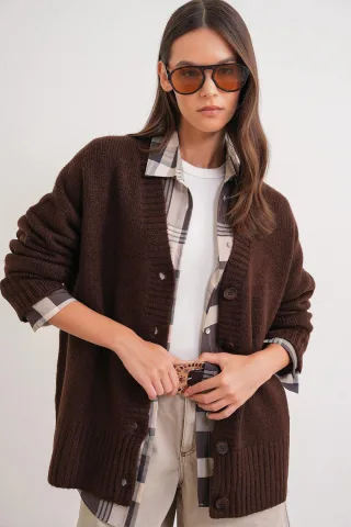 Knopf-V-Ausschnitt Rippstrick-Cardigan