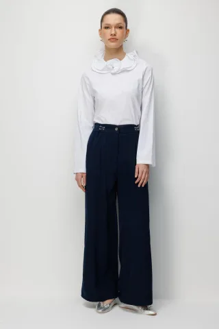 Hochtaillierte Weite Hose mit Accessoire-Detail