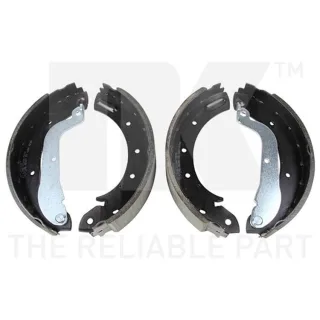 NK Bremsbackensatz hinten Ford Maverick Nissan Serena Terrano Vanette