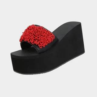 Rote Korallen-Sandalen-Flip-Flops, schwarz