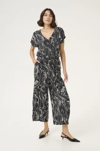 Overall Loose fit black offwhite