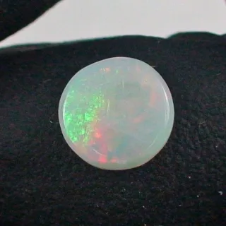 1,00 ct White Opal Multicolor Vollopal aus Coober Pedy Fire