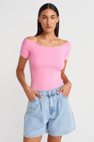 Damen Slim Fit Boot-Ausschnitt T-Shirt
