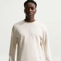 Nike Sportswear Sweatshirt Nike Sportswear Club Men's Long-Sleeve Varsity Crew mit Varsity-inspiriertem Design, in den Größen S bis XXXL erhältlich