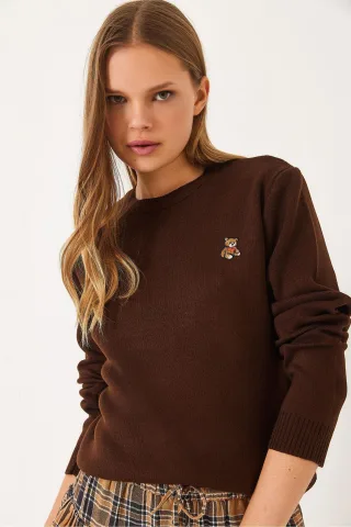 Bestickter Rundhals-Pullover