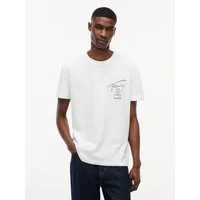 Tommy Jeans T-Shirt TJM REGULAR CITY SIGNATURE mit Tommy-Signatur-Logo auf dem Rücken
