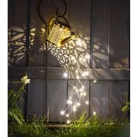 Spetebo LED Solarleuchte LED Solar Gießkanne mit Erdspieß - 21 x 16 cm, Ein-/Ausschalter, LED fest integriert, warm weiß, Garten Deko Beleuchtung 40 LED in warm weiß