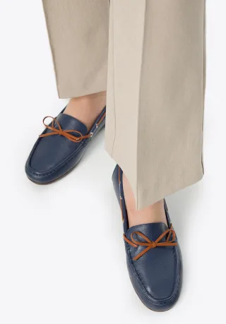 Wittchen Damen-Ledermokassins mit Riemen, Marineblau und Braun, Naturleder