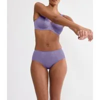 Triumph Slip Essential Minimizer T Hipster X schimmerndes Jacquardmuster