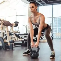 HOMCOM Kettlebell mit Sand befüllt, (Kugelhantel, 8 kg Gewicht-Hantel), für Anfänger, Zuhause, Krafttraining