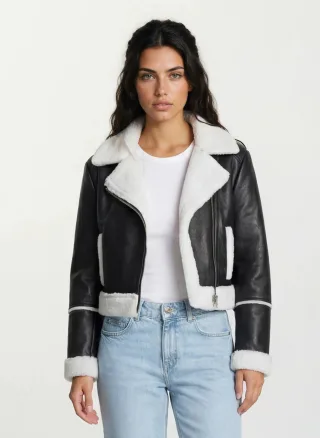 Schwarz